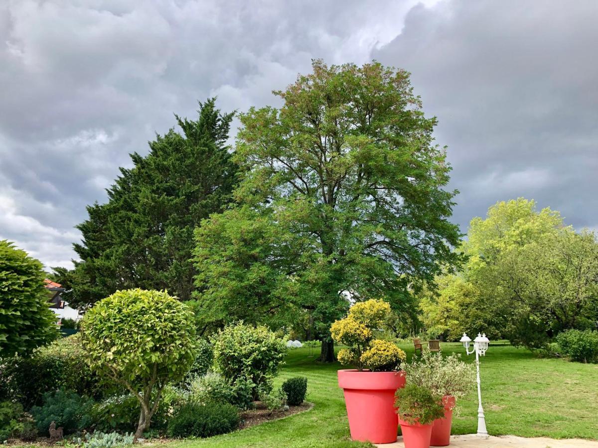 Le Jardin De Fresnes Bed and Breakfast Εξωτερικό φωτογραφία